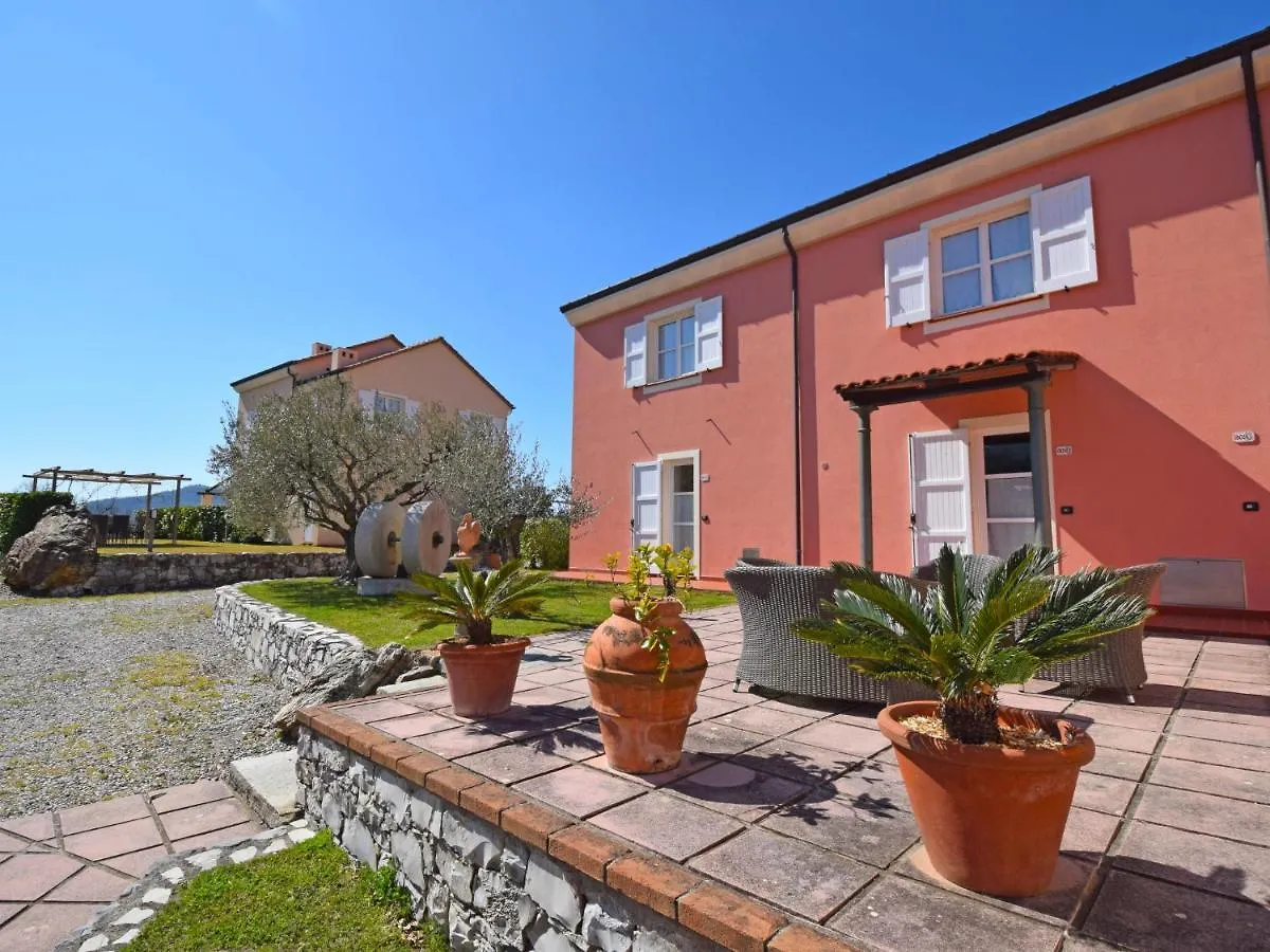 Holiday home Locazione Turistica Rosa